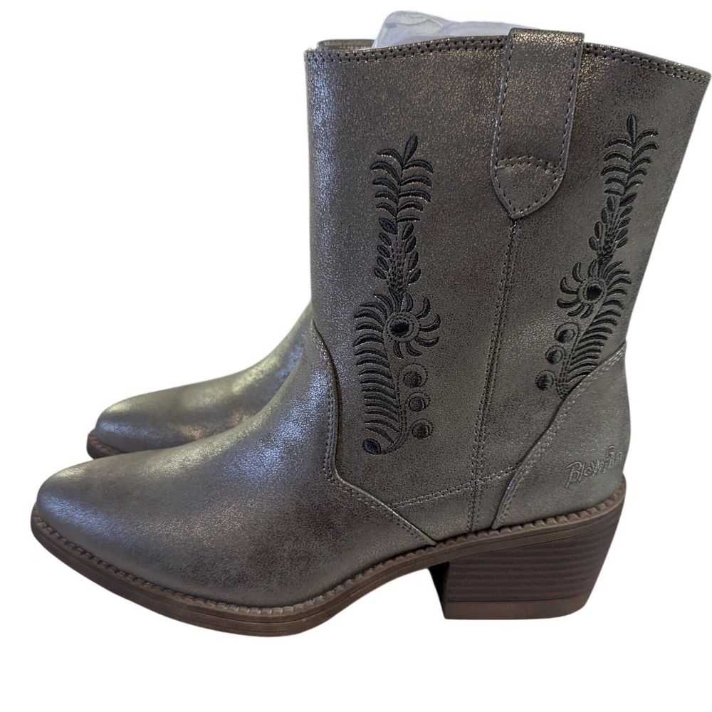 NIB Blowfish Malibu Rebel 2 Pewter Metallic Western Boots Embroidered Sz 7.5 - Picture 1 of 11